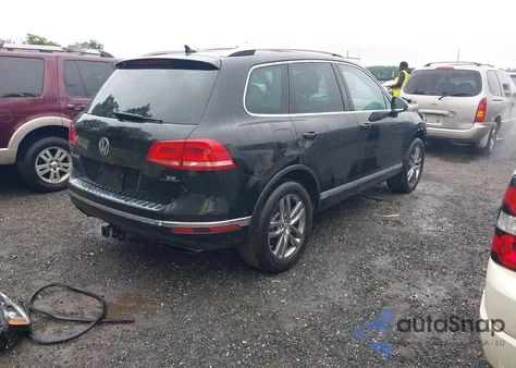 2016 Volkswagen Touareg Vr6 Lux из США, поврежденный, VIN WVGEF9BP1GD012109